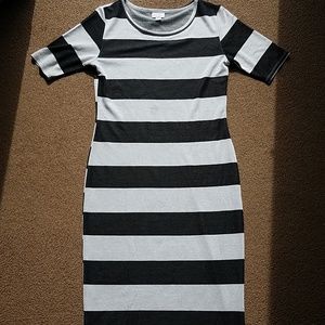 Lularoe Black/white Julia